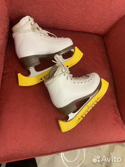 Профессиональные фигурные коньки axel