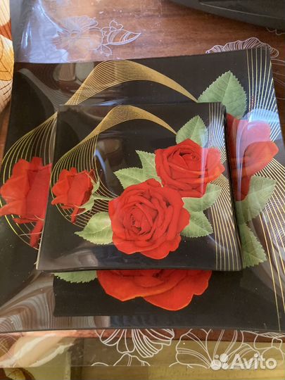 Набор тарелок для сервировки