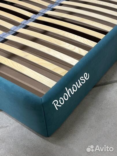 Кровать двуспальная