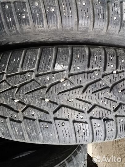 Nokian Tyres i3 215/65 R16