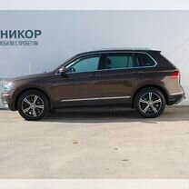 Volkswagen Tiguan 2.0 AMT, 2016, 211 253 км, с пробегом, цена 2 380 000 руб.