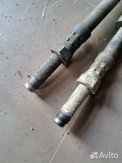 Шланг тормозной передний Volvo S80