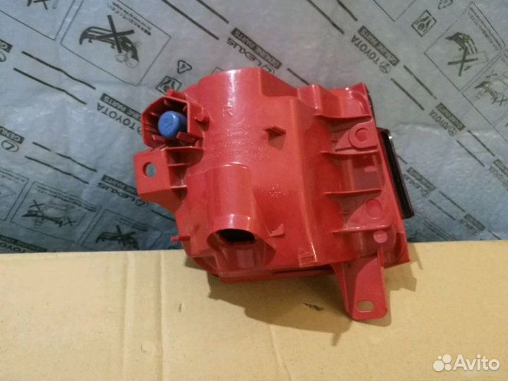 Противотуманная фара задняя правая Lexus Lx 570