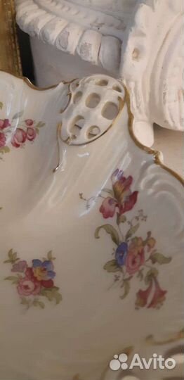 Антикварное блюдо на ножках Германия фарфор