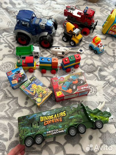 Детские машинки игрушки пакетом конструкторы