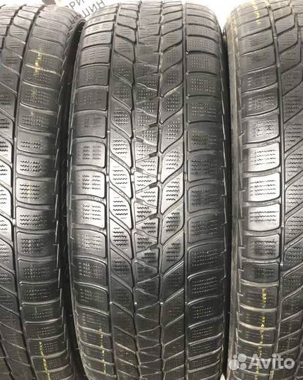 Bridgestone Blizzak LM-25 205/55 R17