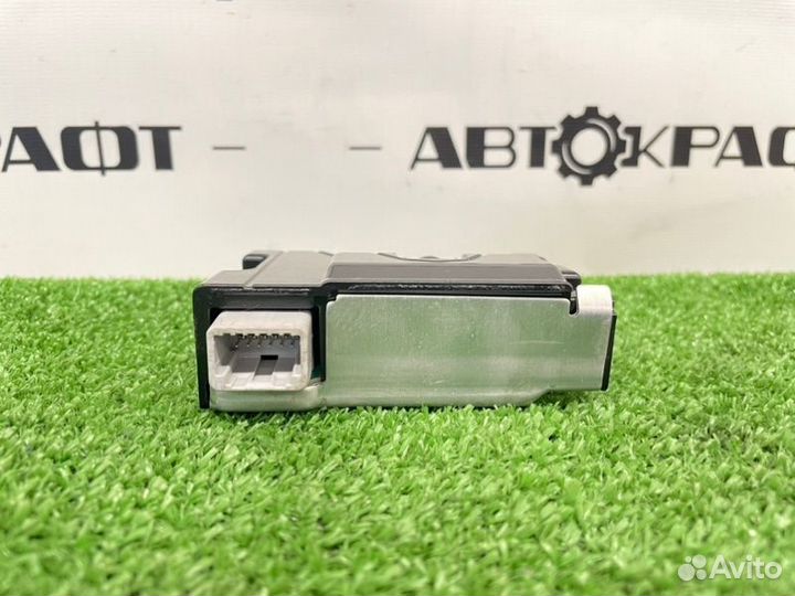 Камера переднего вида Toyota Land Cruiser Prado