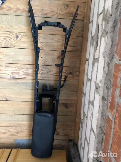 Подлокотник lexus is