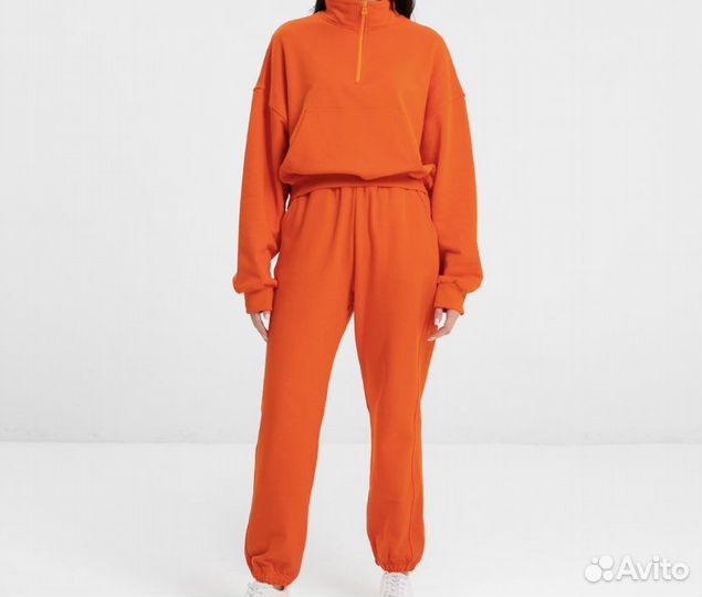 Костюм спортивный женский