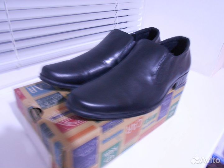 Продам туфли школьные для мальчика