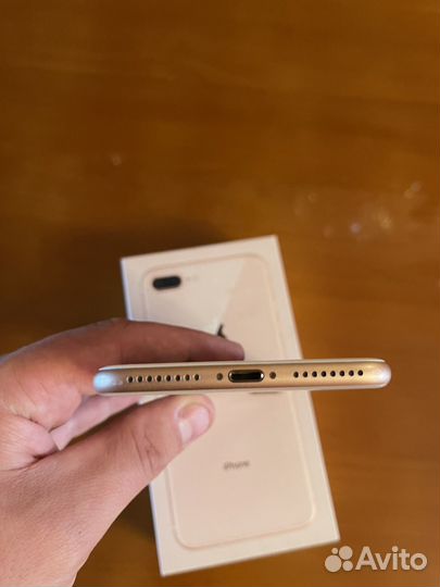 iPhone 8 Plus, 64 ГБ