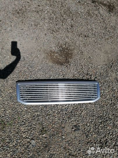 Решетка радиатора toyota land cruiser 120 prado