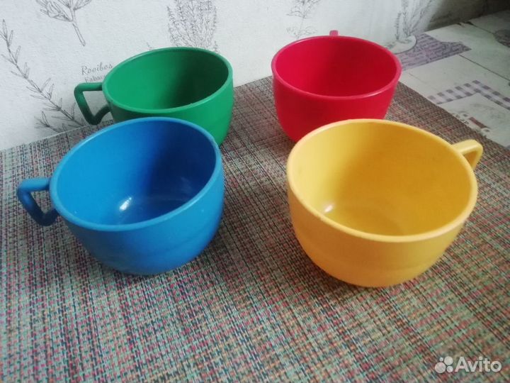 Набор пластиковой посуды СССР