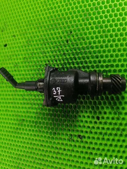 Насос вакуумный Volkswagen Passat