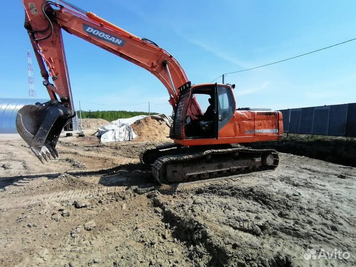 Гусеничный экскаватор DOOSAN DX225LCA, 2010