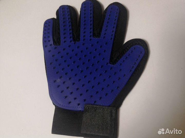 Перчатка для вычесывания шерсти