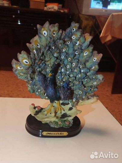 Фигурка Павлин