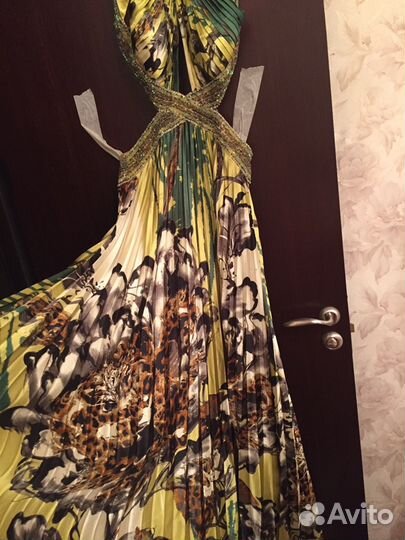 Выпускной, нарядное и очень красивое платье в пол