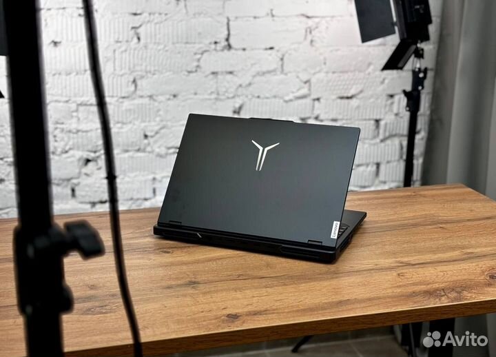 Lenovo Legion 5 Pro R9000P R9/16GB/3TB/4060/2024