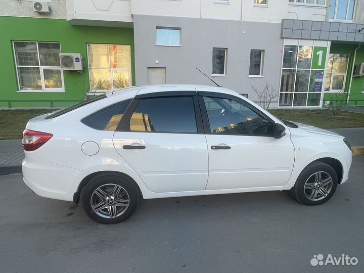 LADA Granta 1.6 МТ, 2019, 49 000 км