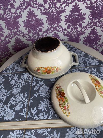 Кастрюля чугунная