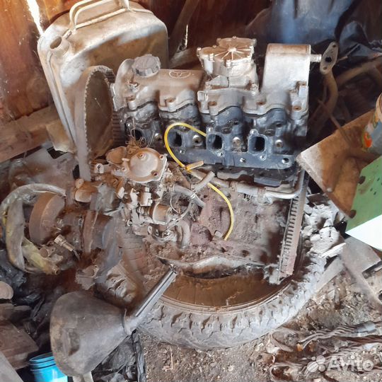 Двигатель 3 -CT со стартером и генератором