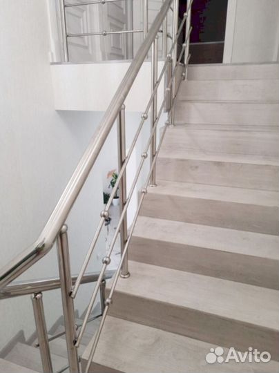 Ограждения, перила лестниц