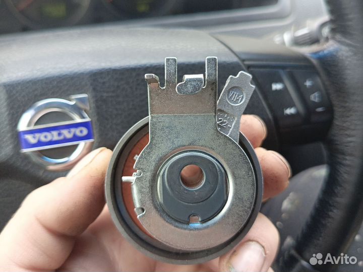 Натяжитель Ролик грм volvo