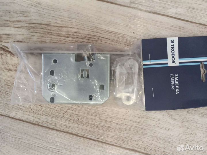 Защелка дверная на можкомнатные двери