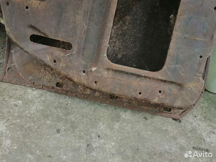 Правая дверь от газ-21