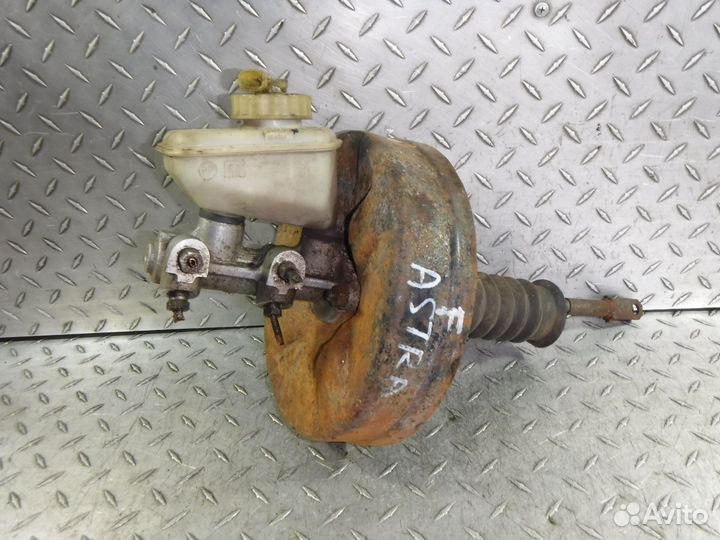 Усилитель тормозов вакуумный Opel Astra