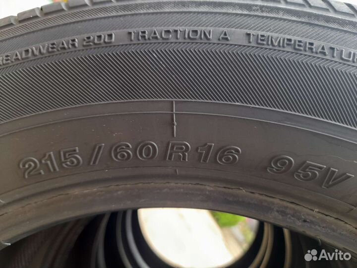 Yokohama E70E 215/60 R16