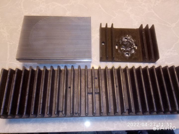 Радиатор охлаждения для радиодеталей