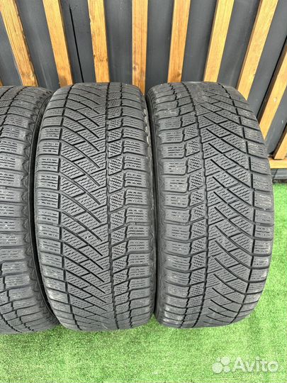 Continental ContiVikingContact 6 215/55 R17 98T