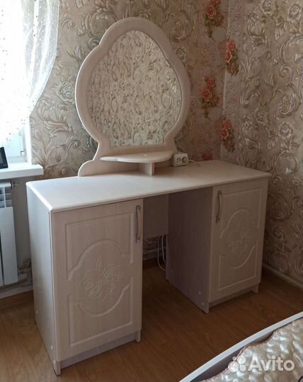 Туалетный столик