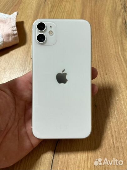 iPhone 11, 64 ГБ