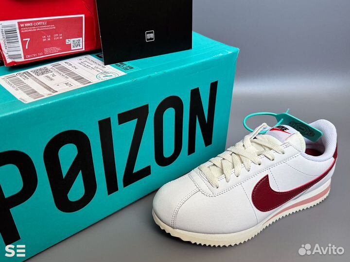 Оригинальные кроссовки Nike Cortez с poizon