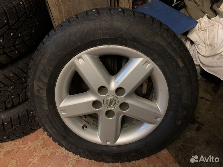 Шины 215 65 16 зимние Doublestar. На литых дисках