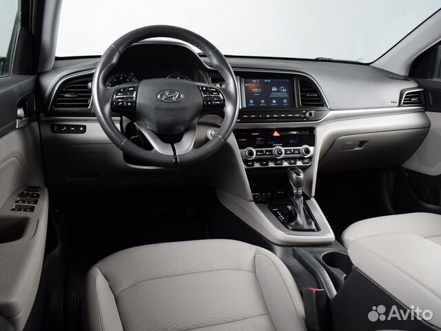 Hyundai Elantra 2.0 AT, 2019, 60 623 км