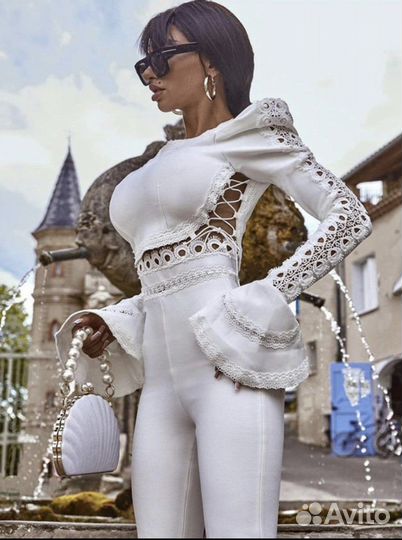 Костюм белый