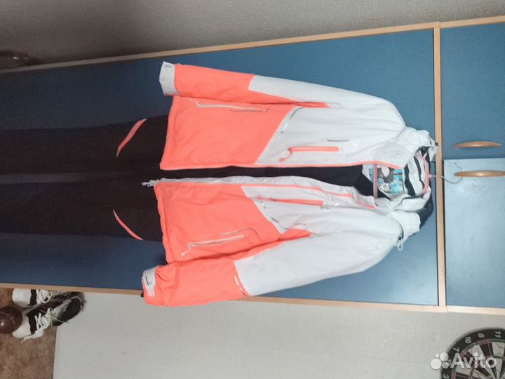 Спортивный костюм женский