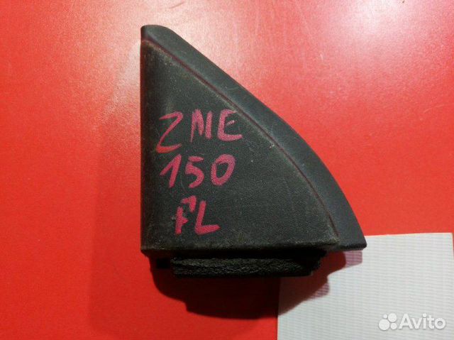 Накладка двери внутренняя передняя левая Toyota