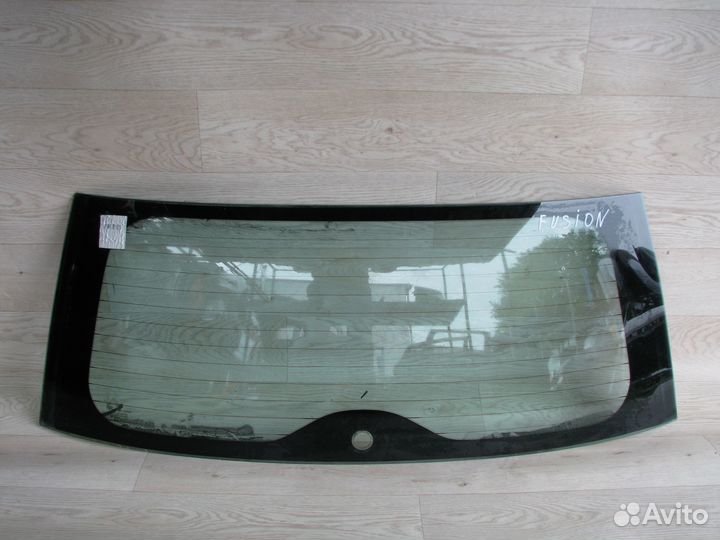 Ford Fusion Стекло крышки багажника заднее