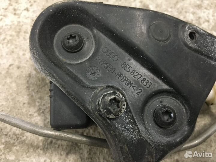 Активатор замка багажника Audi A4 B6 (4345)