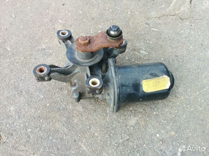 Опель Фронтера А Мотор передних дворников