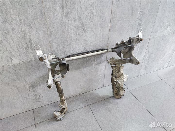 Подрамник Audi A4 B8