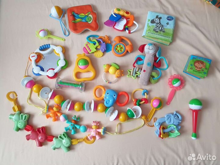 Погремушки,грызунки,игрушки на коляску