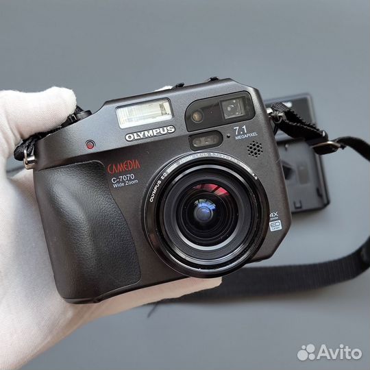Olympus c7070