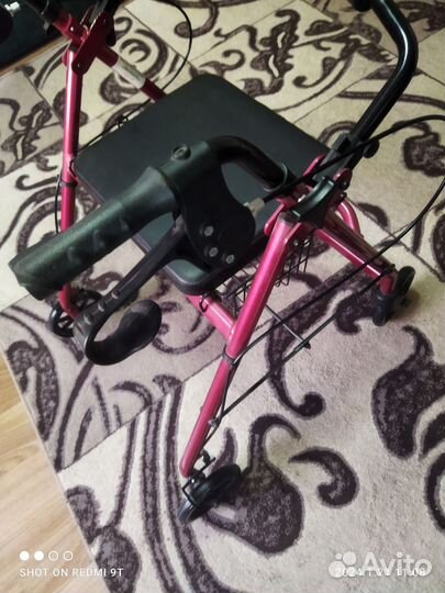 Ходунки для взрослых с сидением