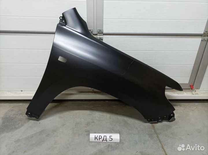 Крыло переднее правое Тойота Ленд Крузер 200